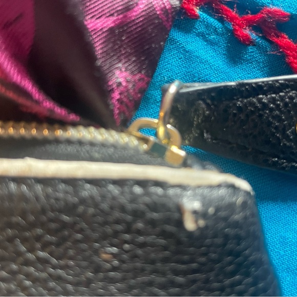 Betsey Johnson zip up bag. Measures apx 5 x 7“. GUC - Picture 5 of 7